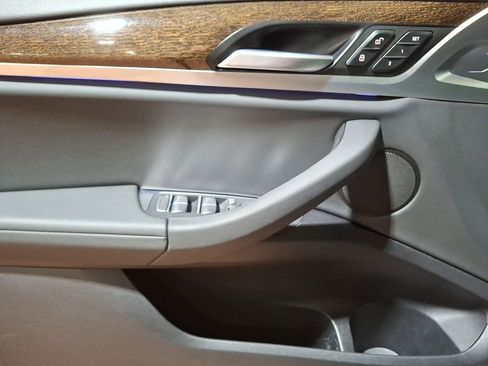 Used 2020 BMW X4 xDrive30i w/ Premium Package image 9