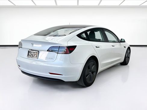 Used 2022 Tesla Model 3 Long Range AWD/4WD image 4