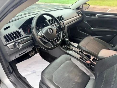 Used 2017 Volkswagen Passat 1.8T R-Line FWD image 14