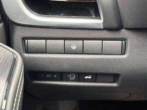 Used 2023 Nissan Rogue SL w/ SL Premium Package image 20