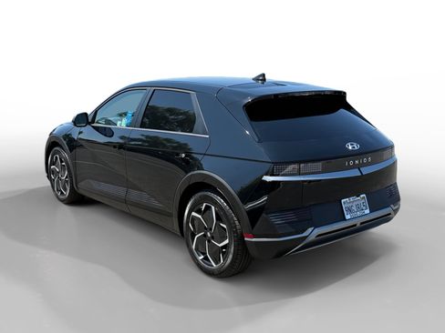 Certified 2024 Hyundai Ioniq 5 SEL RWD image 3