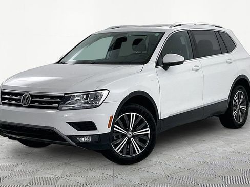 Used 2018 Volkswagen Tiguan SEL AWD/4WD image 3