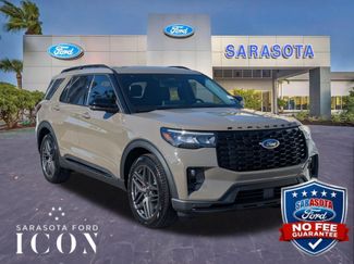 New 2026 Ford Explorer ST-Line w/ ST-Line Street Pack RWD video 1
