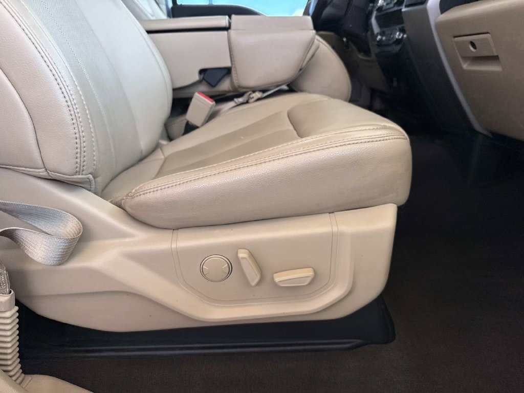 Used 2019 Ford F150 Lariat RWD image 13