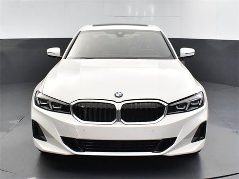 New 2024 BMW 330i Sedan w/ Convenience Package image 30