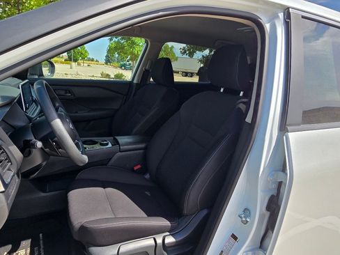 Used 2024 Nissan Rogue S AWD/4WD image 14
