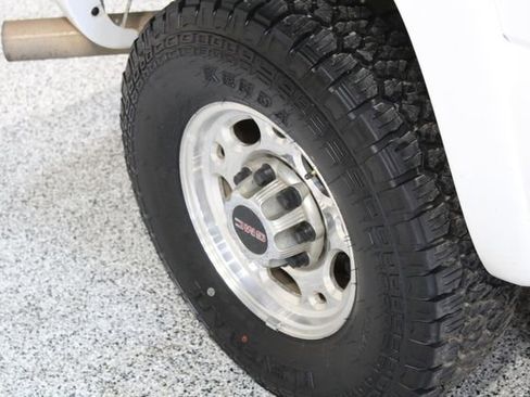 Used 2005 GMC Sierra 2500 SLT w/ Heavy-Duty Power Package image 24