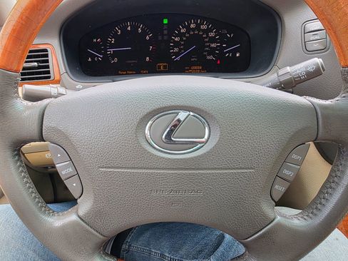 Used 2004 Lexus LS 430 image 16