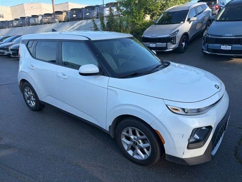 Used 2020 Kia Soul S FWD image 5