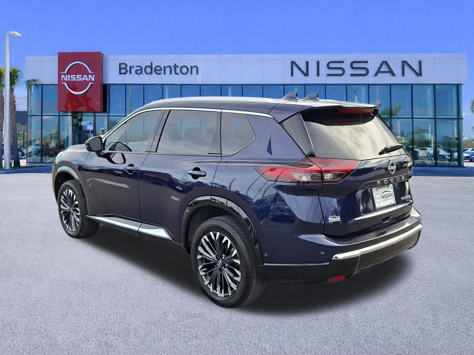 Certified 2025 Nissan Rogue Platinum w/ Tech Package FWD image 7