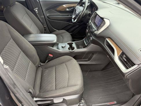 Used 2020 GMC Terrain SLE w/ Driver Convenience Package FWD image 9