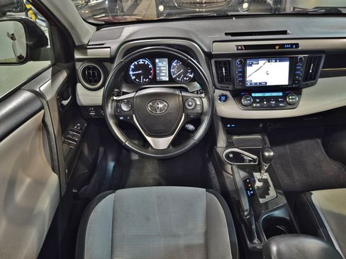 Used 2018 Toyota RAV4 Adventure AWD/4WD image 4