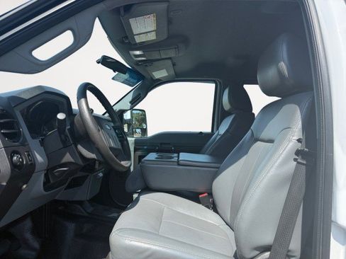 Used 2014 Ford F250 XL w/ Power Equipment Group AWD/4WD image 2