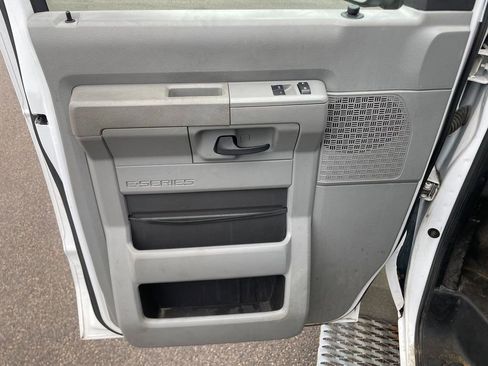 Used 2013 Ford E-350 and Econoline 350 Extended Super Duty w/ PWR Group RWD image 11