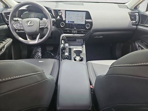 Used 2024 Lexus NX 250 FWD w/ Towing Package (2000 Lbs) image 16