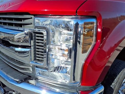 Certified 2018 Ford F250 XLT w/ XLT Premium Package image 14