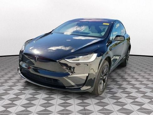 Used 2024 Tesla Model X Plaid image 3
