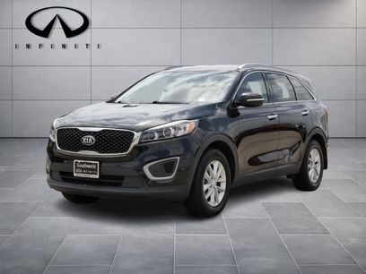 Used 2017 Kia Sorento FWD w/ LX Convenience Package