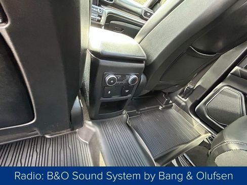 Used 2020 Ford Explorer Platinum w/ Premium Technology Package image 22