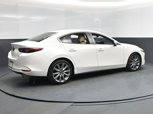 Used 2022 MAZDA MAZDA3 s image 4