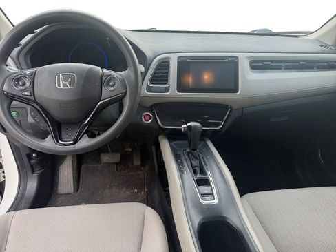 Used 2018 Honda HR-V EX image 10