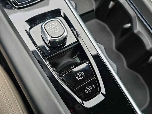 New 2026 Volvo XC60 B5 Plus w/ Climate Package image 34