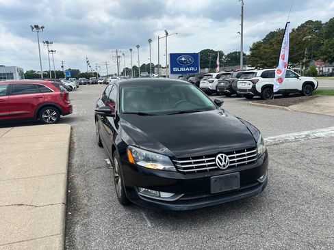 Used 2012 Volkswagen Passat TDI SEL Premium FWD image 2