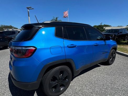 Used 2021 Jeep Compass Latitude FWD image 5