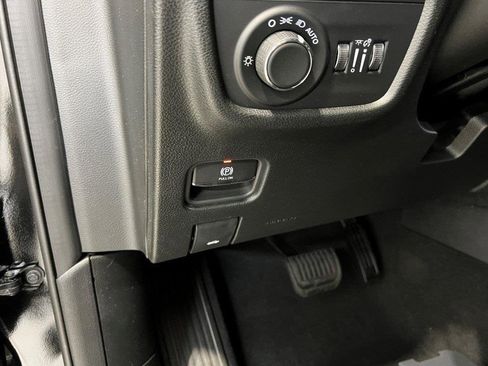 New 2025 Jeep Grand Cherokee Altitude w/ Trailer Tow Package image 27