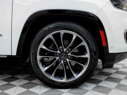 Used 2023 Jeep Wagoneer Series III w/ Premium Group I AWD/4WD image 40