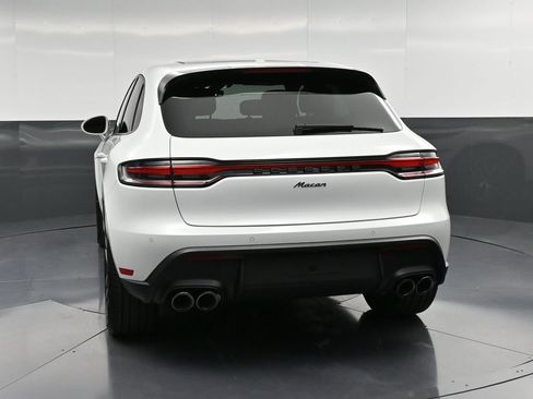 New 2026 Porsche Macan image 7