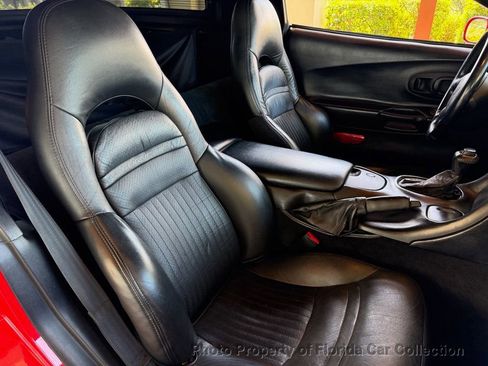 Used 1999 Chevrolet Corvette Coupe w/ Performance Handling Pkg RWD image 10