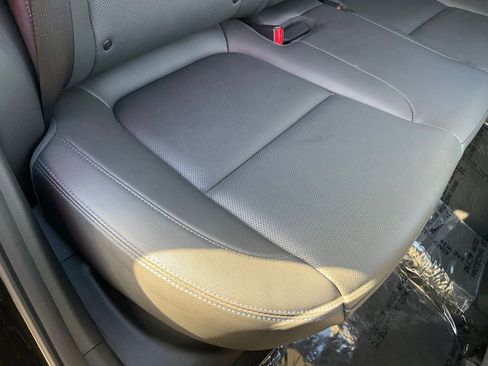 Used 2022 Hyundai Kona Limited w/ Cargo Package FWD image 50