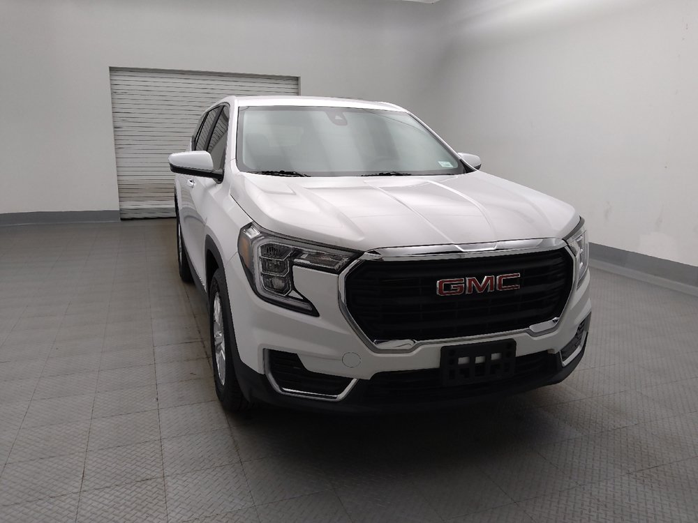 Used 2024 GMC Terrain SLE FWD image 14