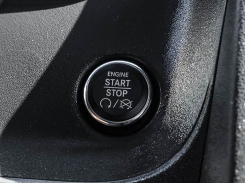 Used 2013 Dodge Challenger R/T RWD image 19