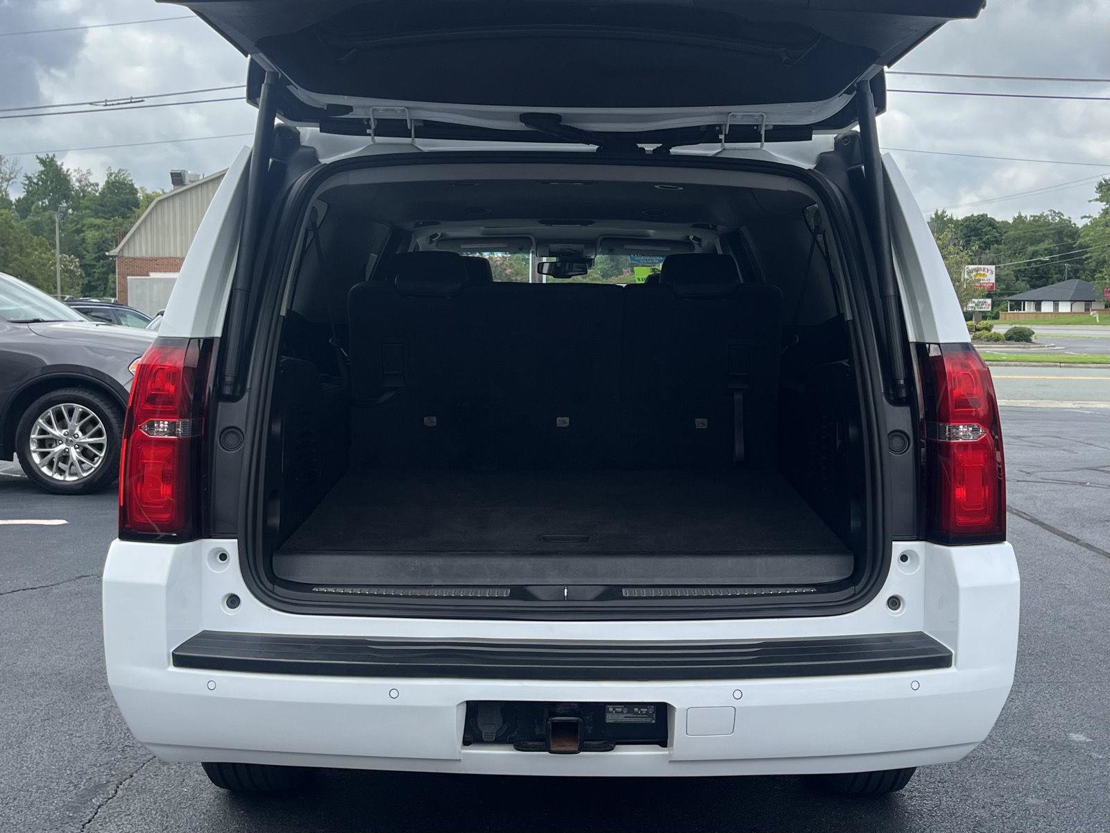 Used 2019 Chevrolet Suburban LT AWD/4WD image 23