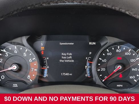 Used 2025 Jeep Compass Latitude AWD/4WD image 15