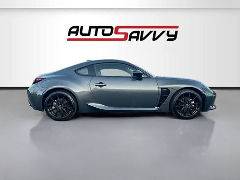 Used 2024 Toyota GR86 Premium image 8