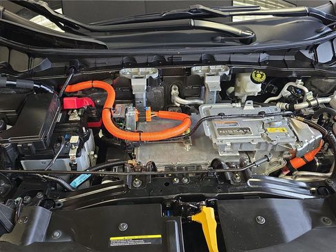 Used 2023 Nissan Ariya AWD image 24