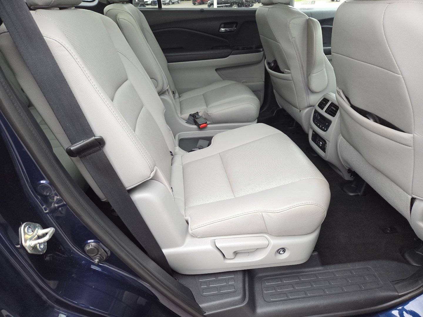 Used 2020 Honda Pilot Elite image 24