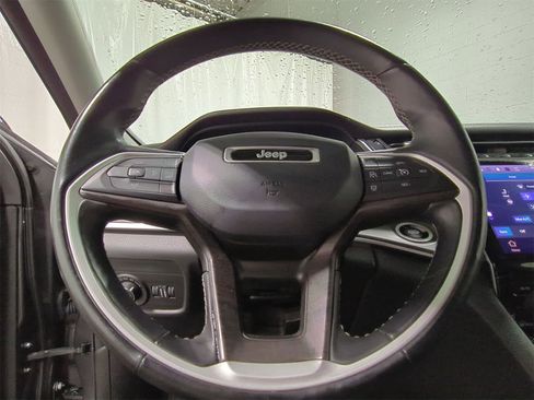 Used 2021 Jeep Grand Cherokee L Limited image 30