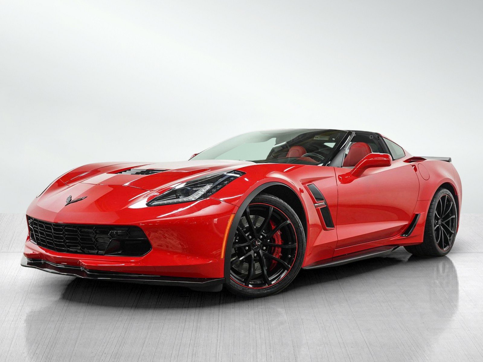 Used 2019 Chevrolet Corvette Grand Sport RWD image 2