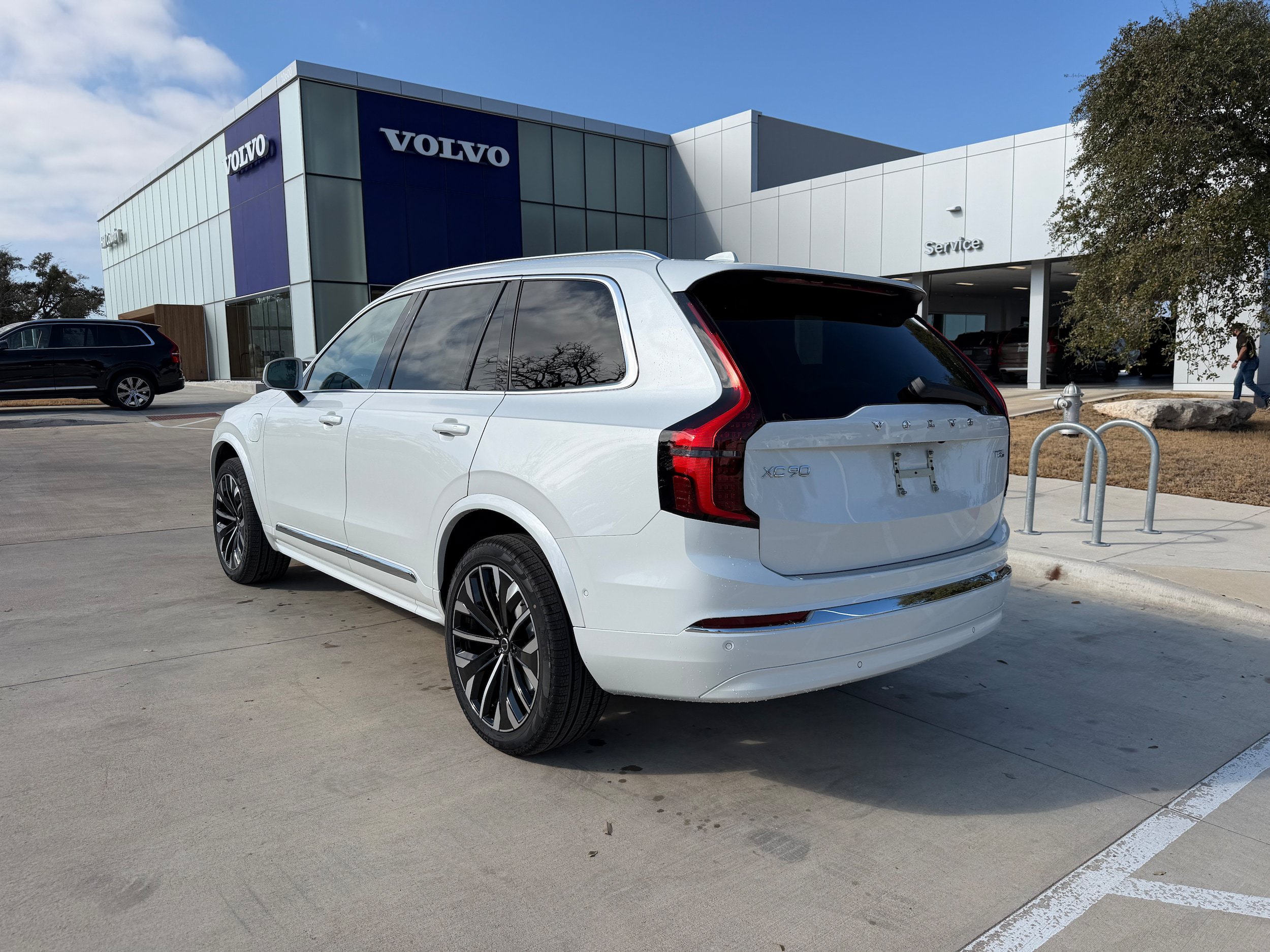 Used 2026 Volvo XC90 T8 Ultra w/ Protection Package Premier AWD/4WD image 4