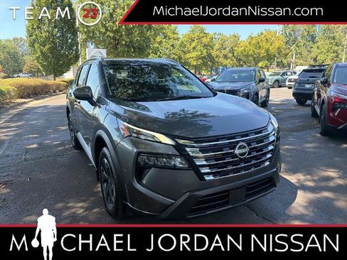 Certified 2026 Nissan Rogue SV w/ SV Premium Package FWD image 1