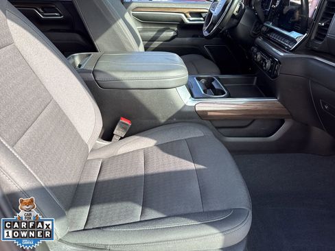 Used 2025 Chevrolet Silverado 2500 LT image 26