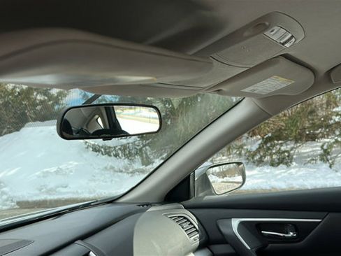 Used 2018 Nissan Altima 2.5 S w/ S Convenience Package image 21