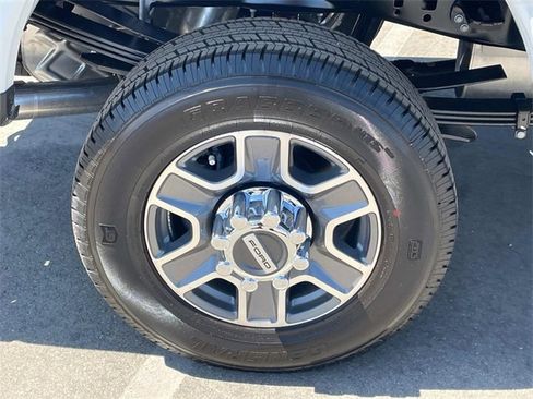 New 2025 Ford F350 XLT image 32
