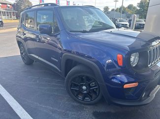 Used 2021 Jeep Renegade Latitude w/ Sun & Sound Group FWD video 1