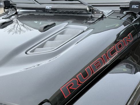 Used 2018 Jeep Wrangler Unlimited Rubicon w/ LED Lighting Group image 37