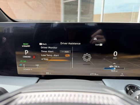 Used 2026 Nissan Leaf Platinum+ w/ Cargo Package (Platinum+) FWD image 19